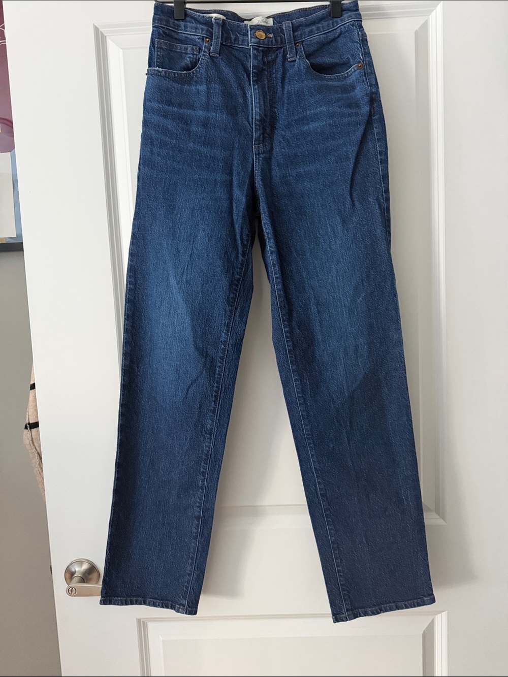 Universal Thread Women's Straight-Leg Jeans in Dark Blue